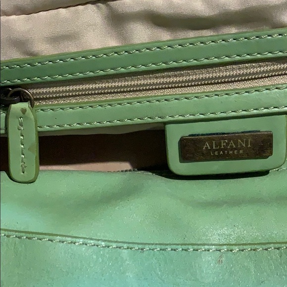 Purse - Picture 7 of 9